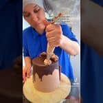 Dailleur je dois absolument lui faire un gâteau pour cette année inchalah
